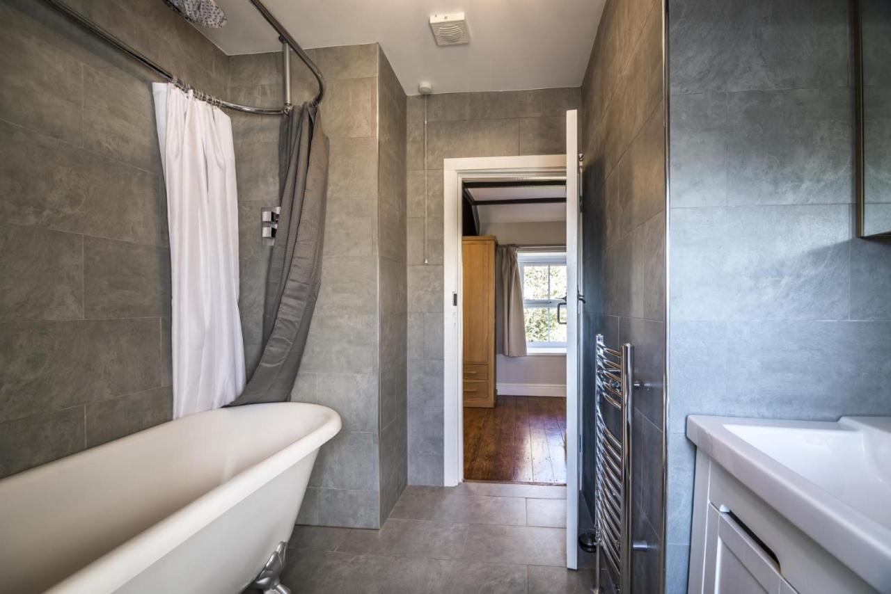 Barn Conversion - Hot Tub - Penally - Tenby ภายนอก รูปภาพ