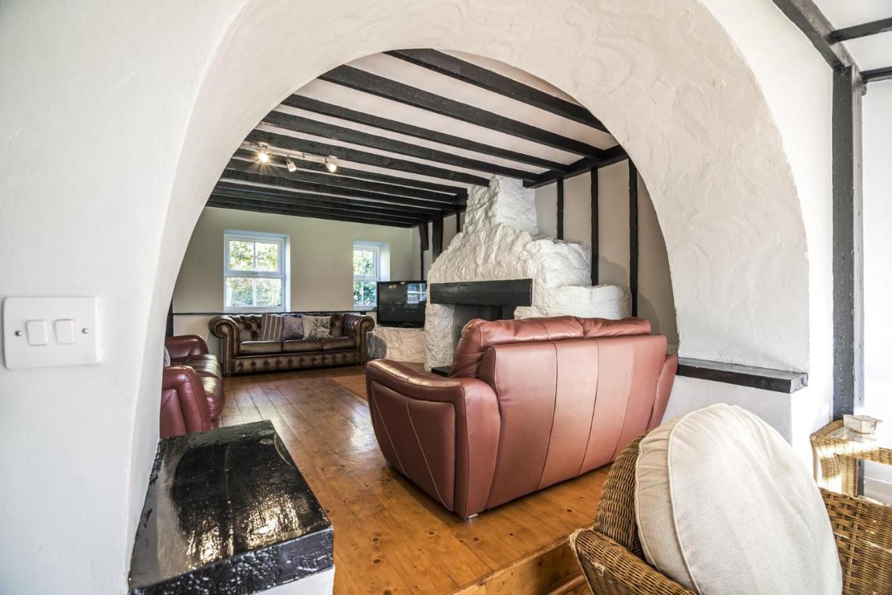 Barn Conversion - Hot Tub - Penally - Tenby ภายนอก รูปภาพ