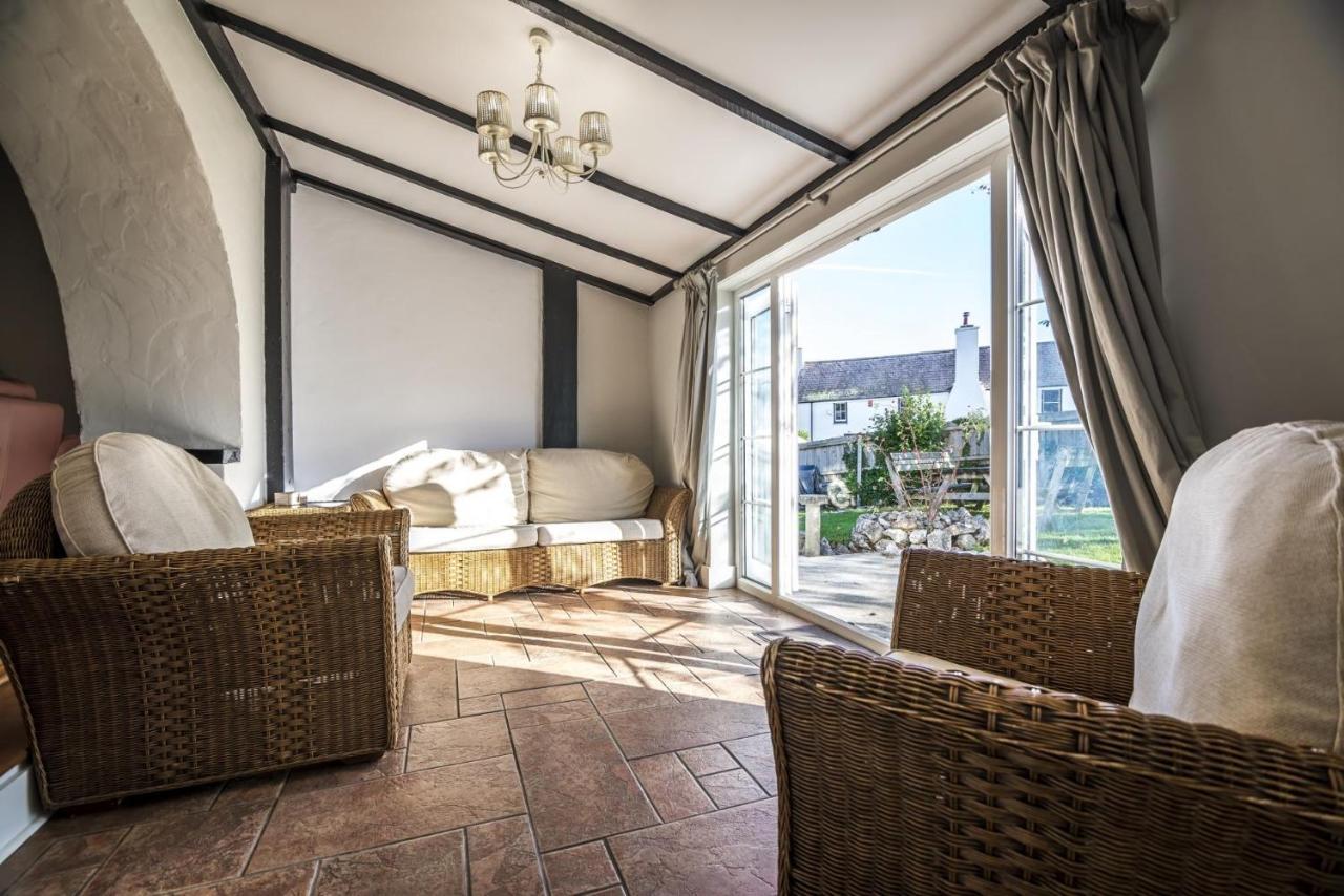Barn Conversion - Hot Tub - Penally - Tenby ภายนอก รูปภาพ