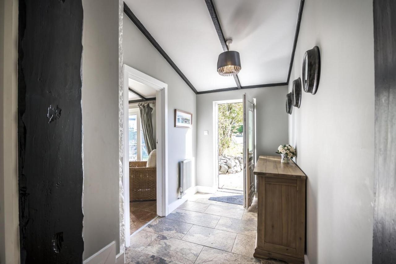 Barn Conversion - Hot Tub - Penally - Tenby ภายนอก รูปภาพ