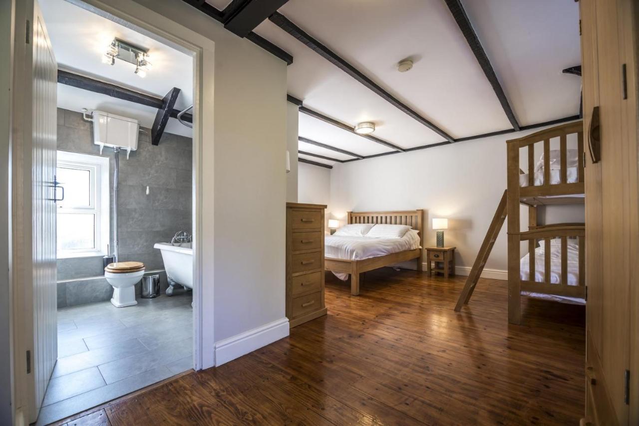 Barn Conversion - Hot Tub - Penally - Tenby ภายนอก รูปภาพ